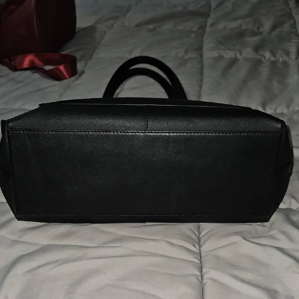 Michael KORS Balck Purse - Picture 10 of 13